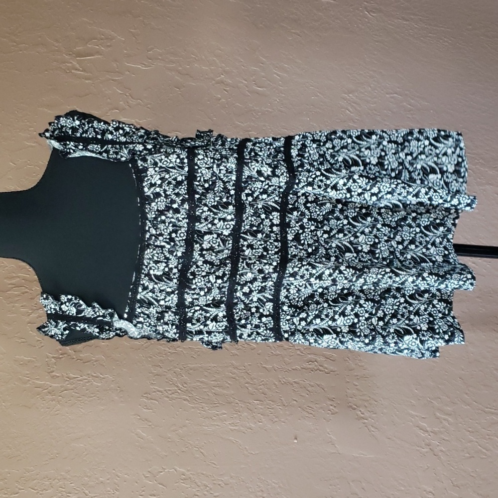 Maurices Tank Top Black and White Ruffles Size 0X